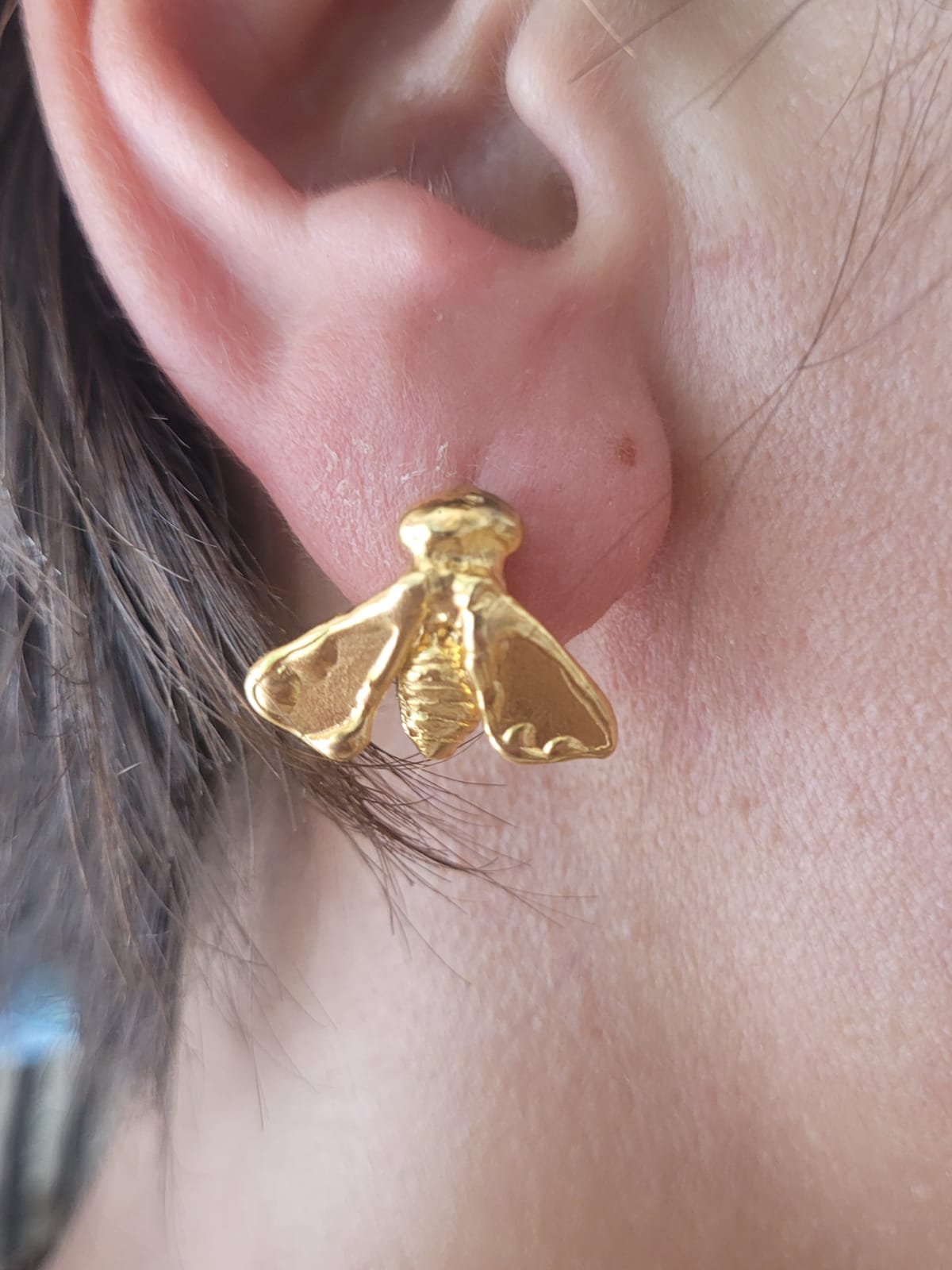 Arı Tasarımlı Metal Küpe